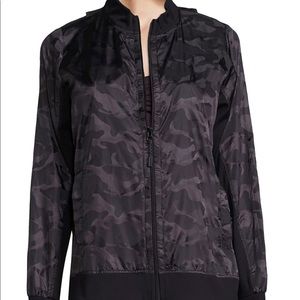 Koral light windbreaker camo